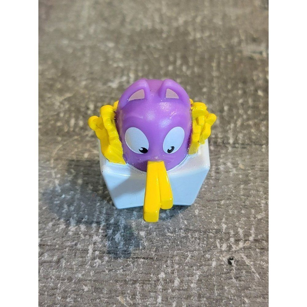 Purple cat kitten fries‎ fry box toy figure